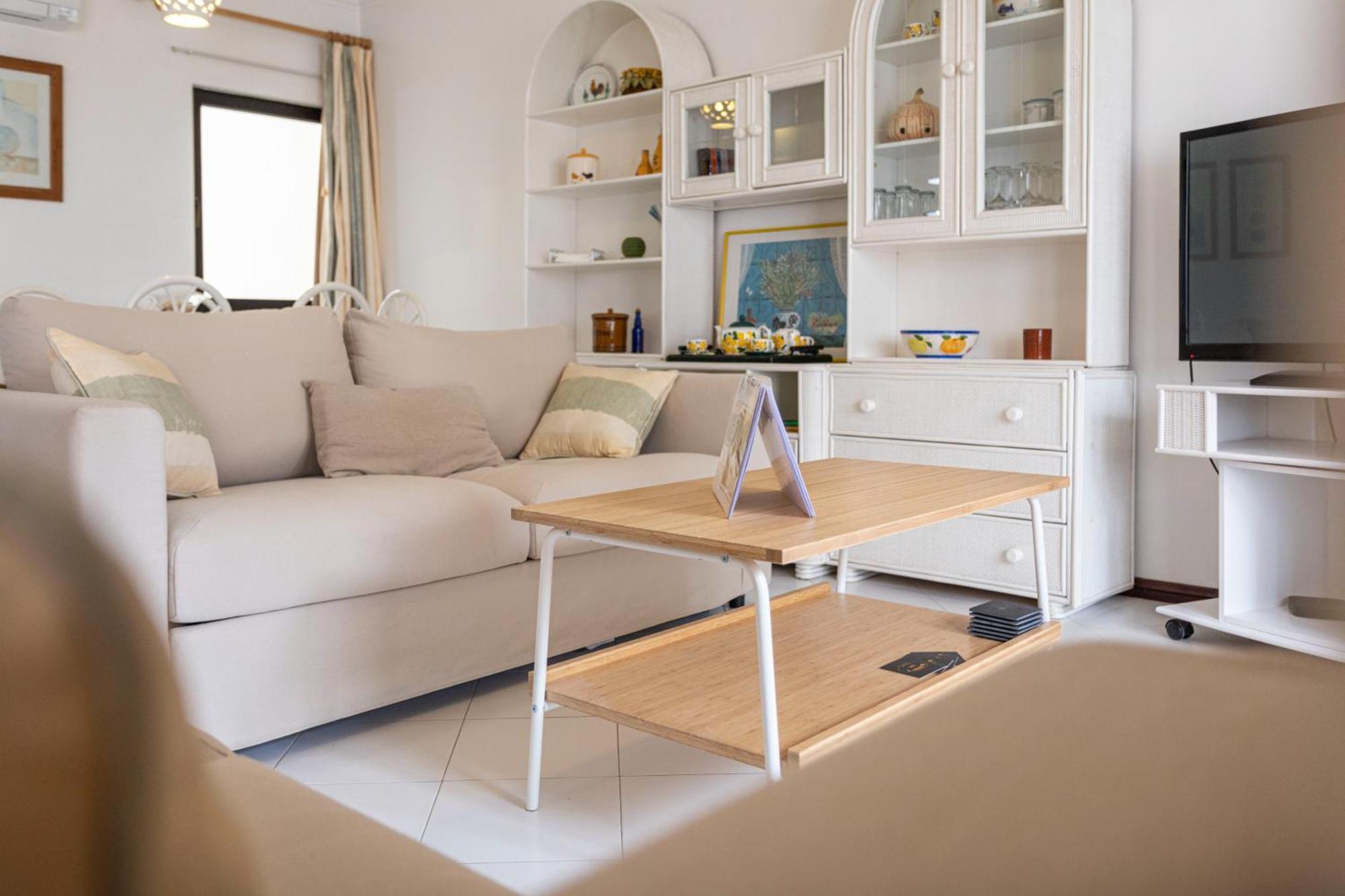 Apartment Centralgarve - Great, Bright 2-bedroom Flat In The Center Of -topazio
