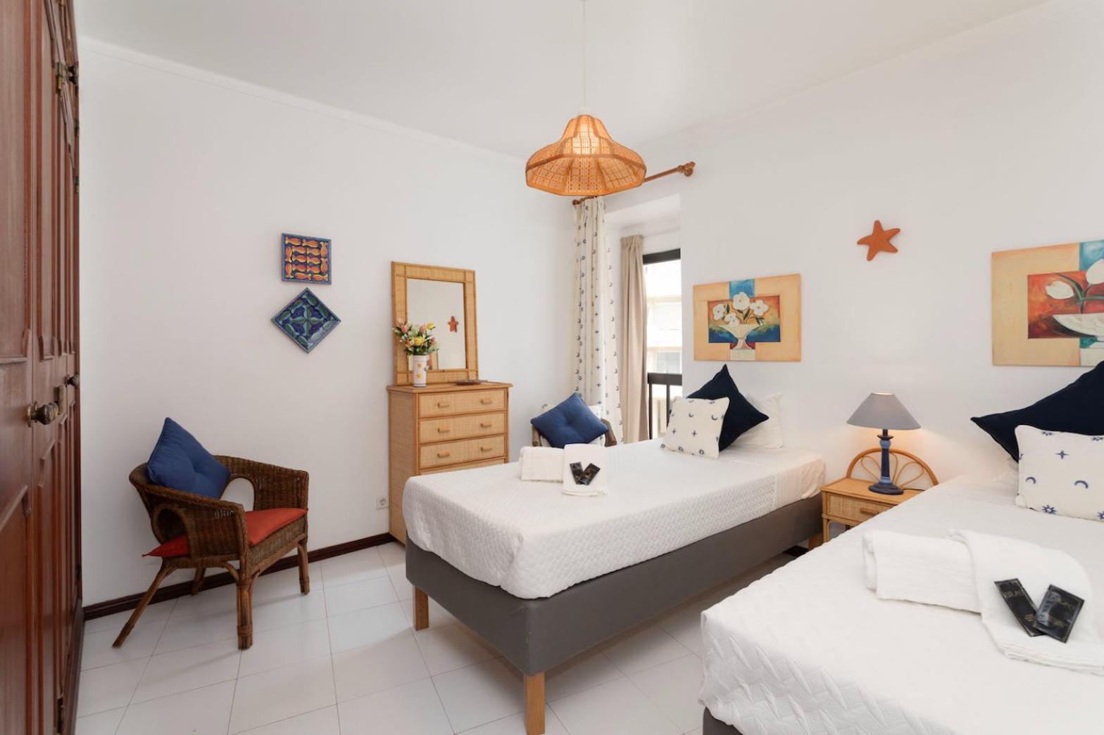 Centralgarve - Great, Bright 2-bedroom Flat In The Center Of -topazio