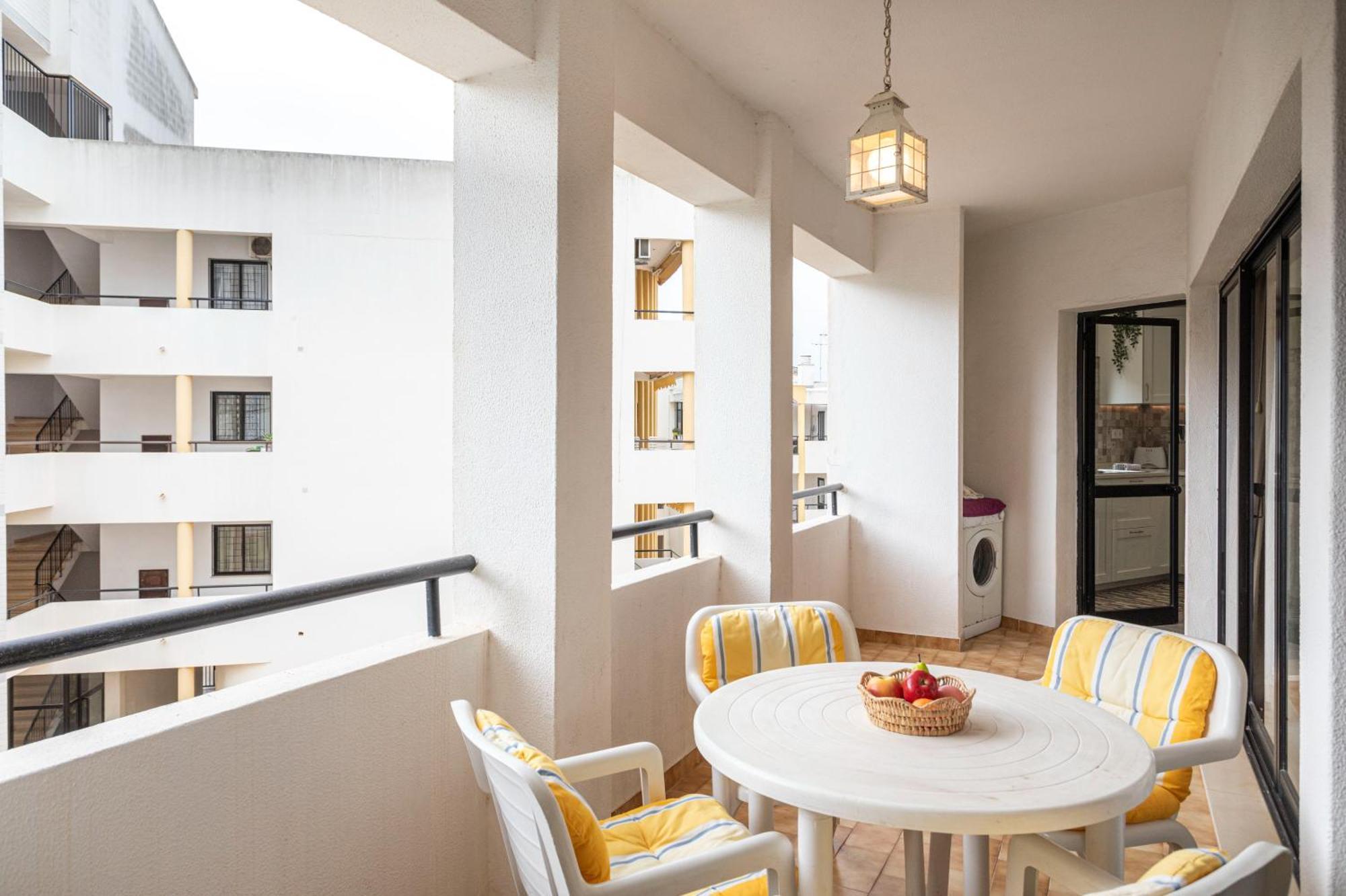Centralgarve - Great, Bright 2-bedroom Flat In The Center Of -topazio * Vilamoura